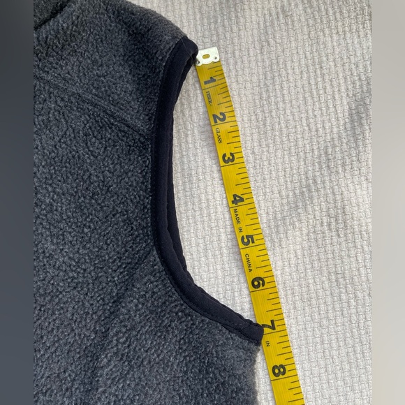Patagonia Women's synchilla Charcoal Fleece Vest extra small - Picture 3 of 6